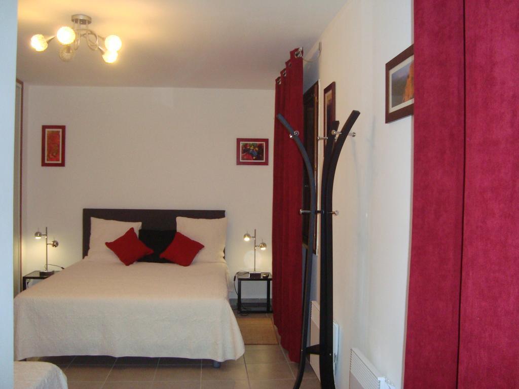 Chambres D'Hotes Les Palmiers De La Cite Carcassonne Luaran gambar